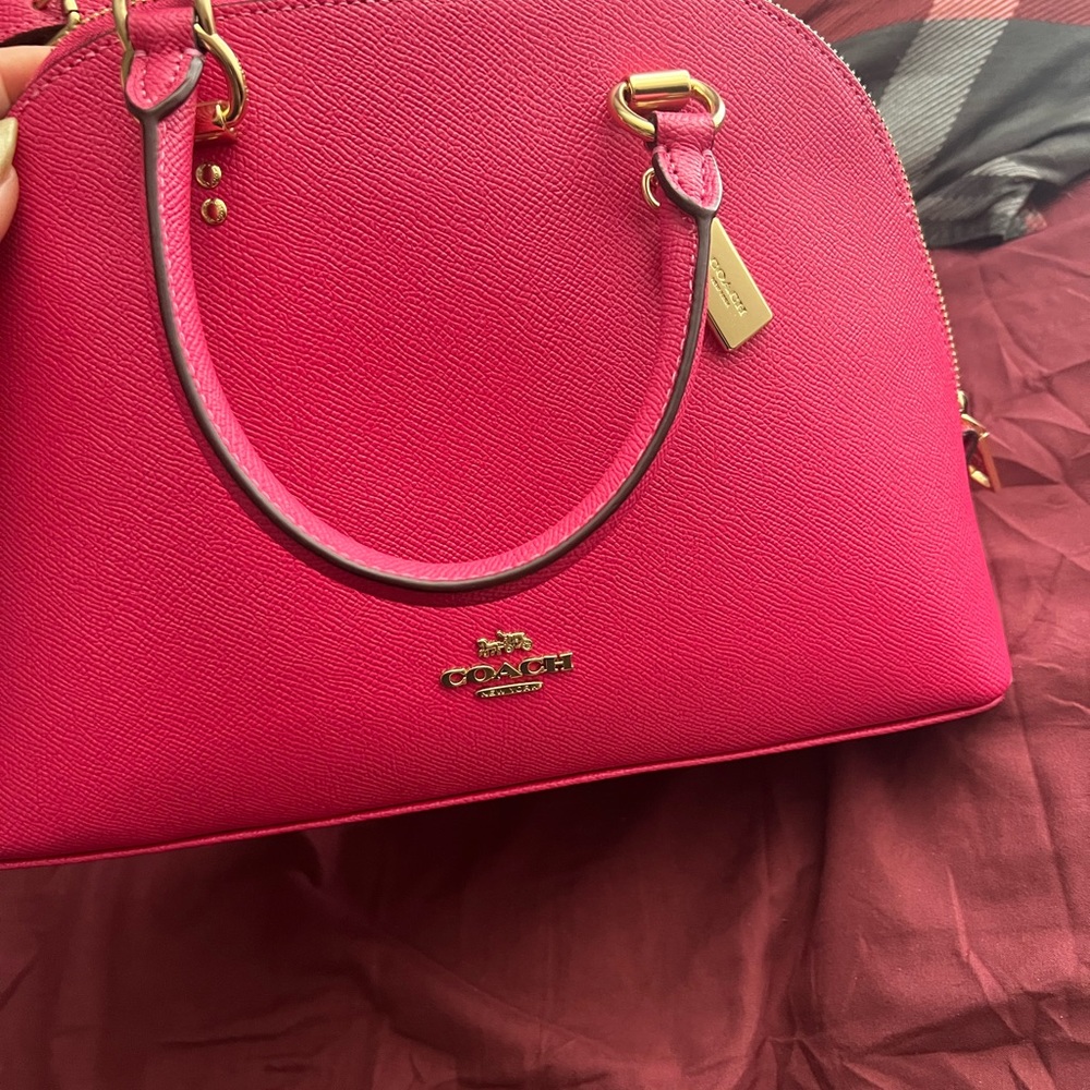 Medium size coach bag